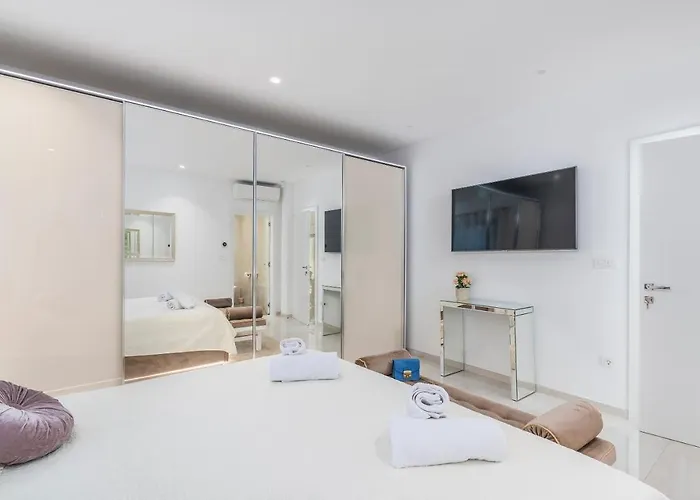 Villa Sara Kaštelir